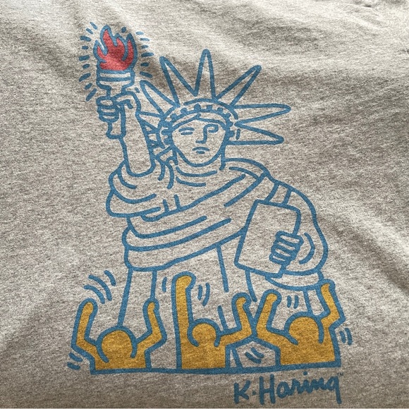 Keith Haring Statue of Liberty NYC Tee Shirt XS - Picture 2 of 9